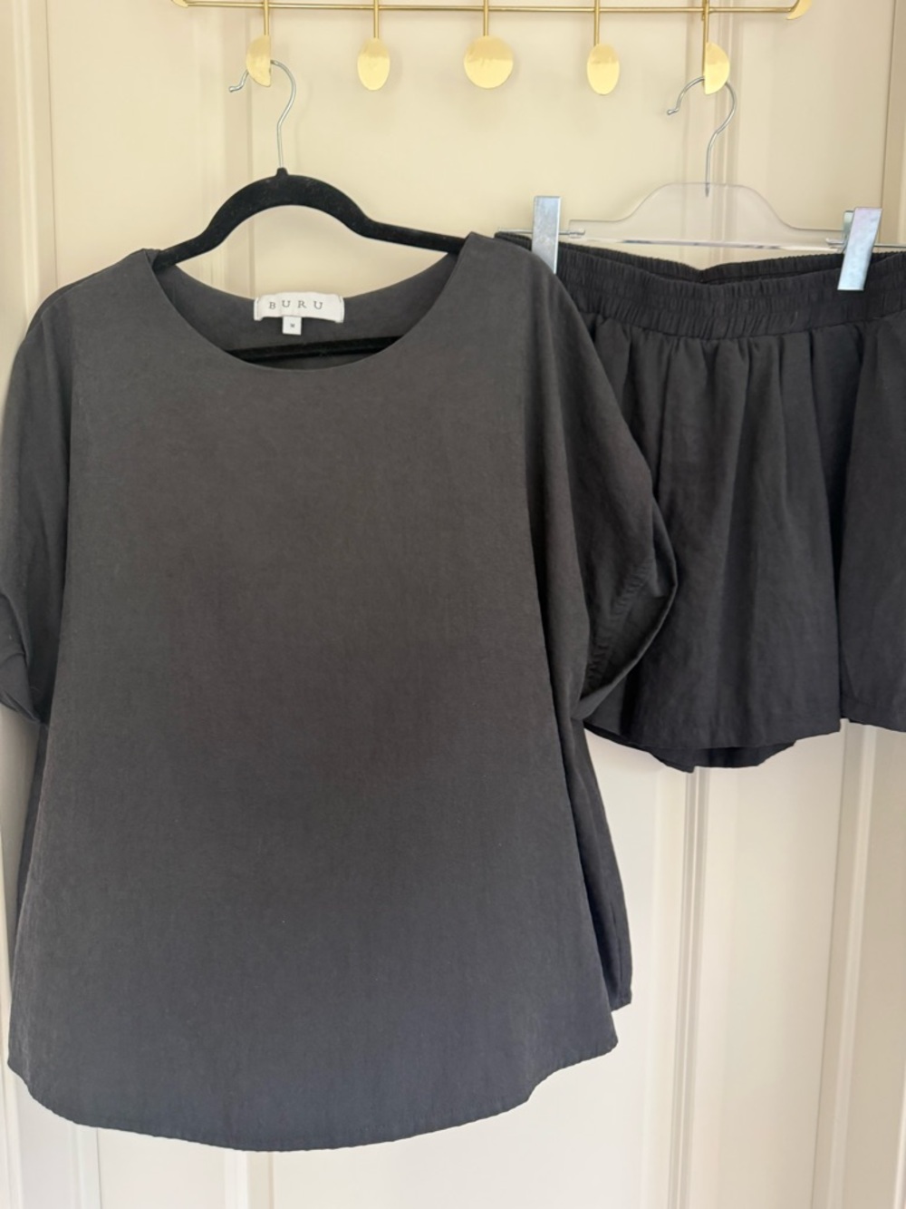 BURU Two-Piece Black Top and Shorts Set MEDIUM